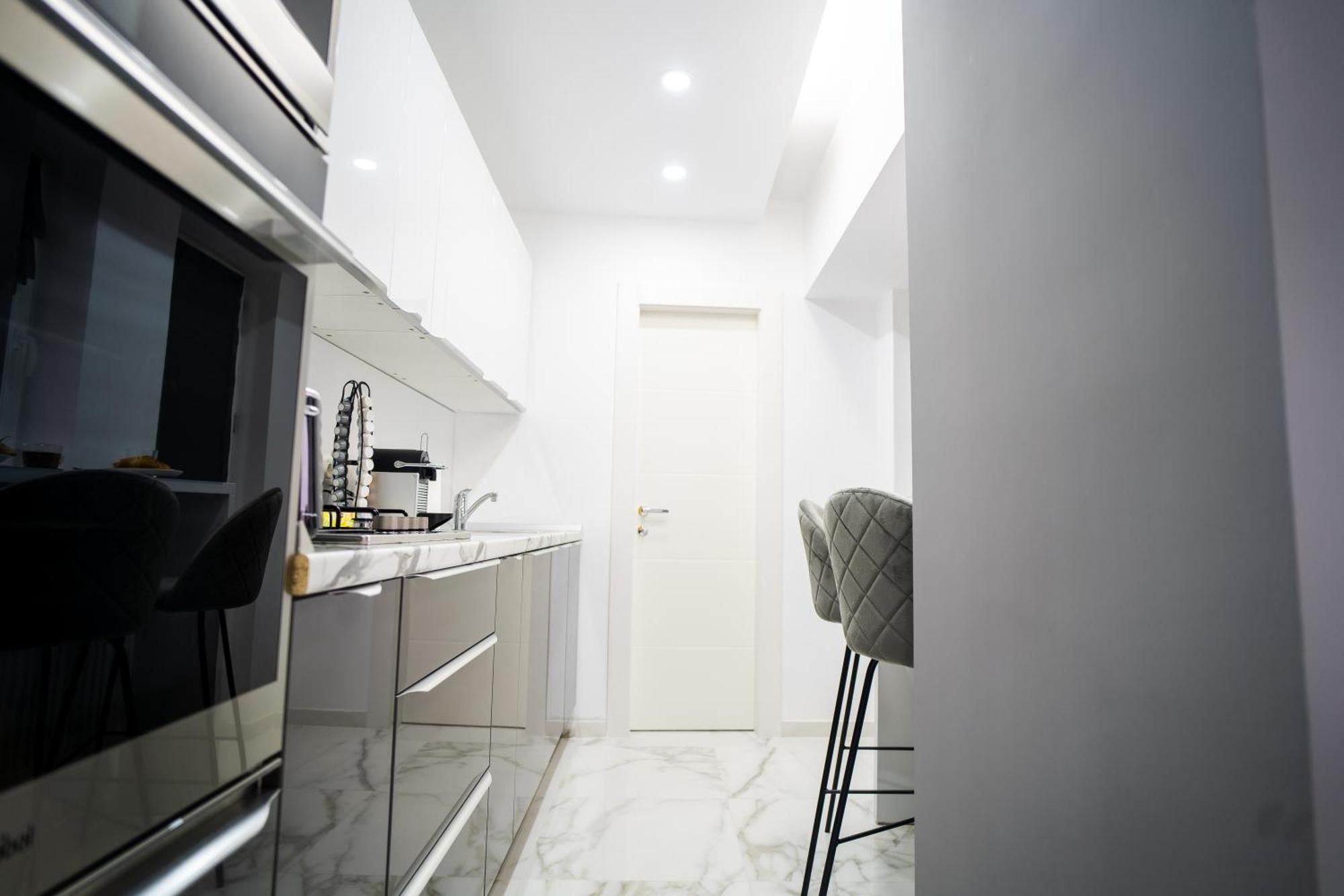 Top Location - Contemporary Parliament View - 2Br Bucureşti Ngoại thất bức ảnh