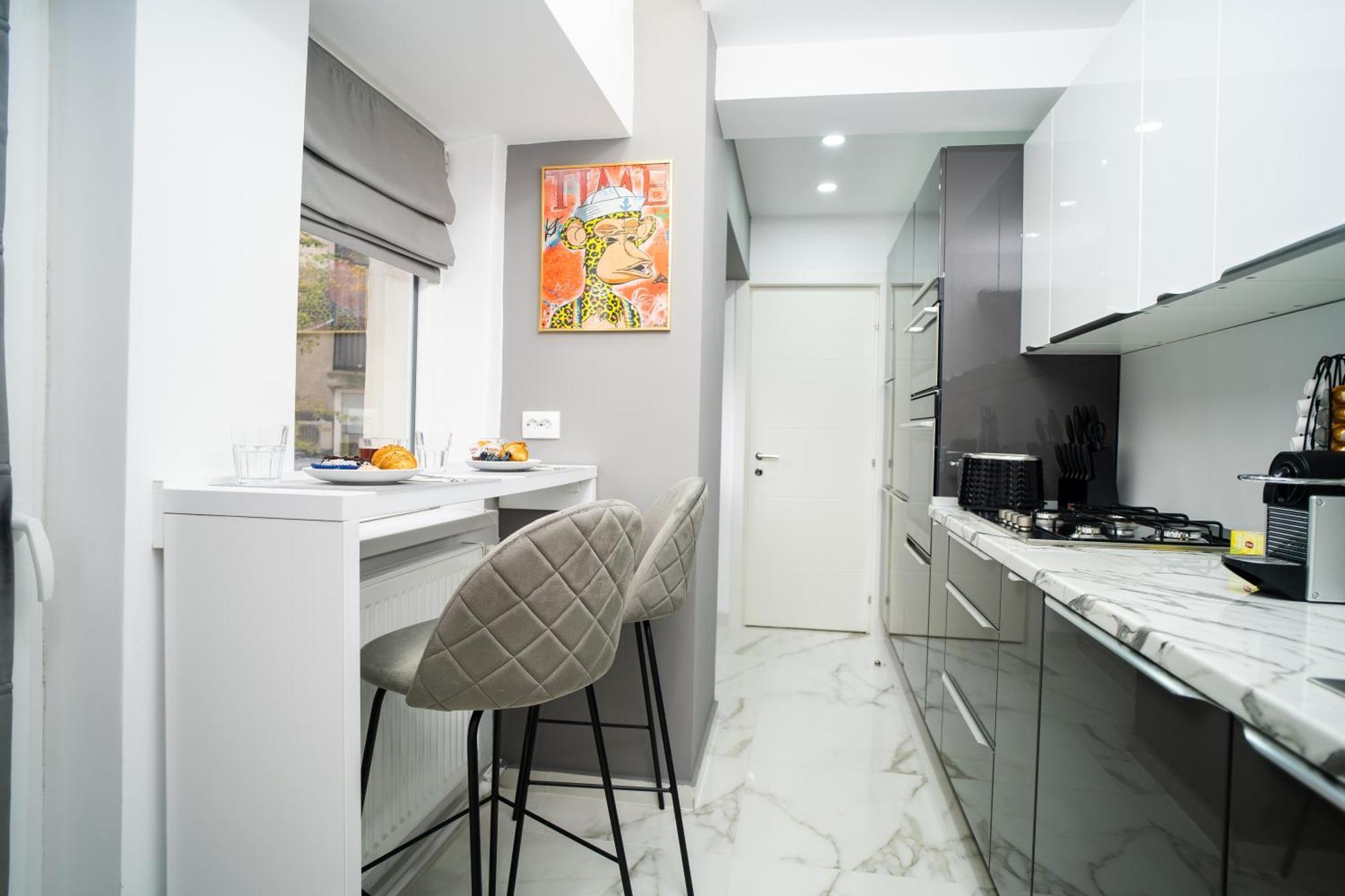 Top Location - Contemporary Parliament View - 2Br Bucureşti Ngoại thất bức ảnh